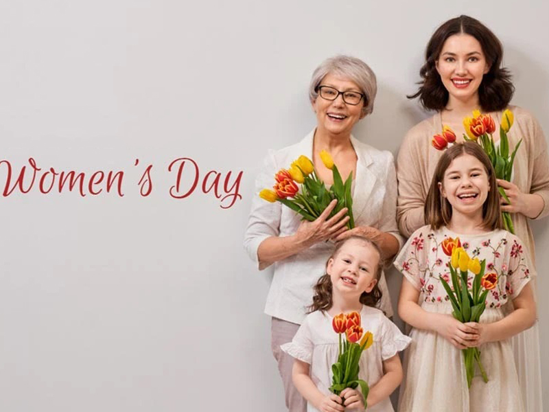 Bó hoa tươi nhân ngày Quốc tế Phụ nữ 8-3