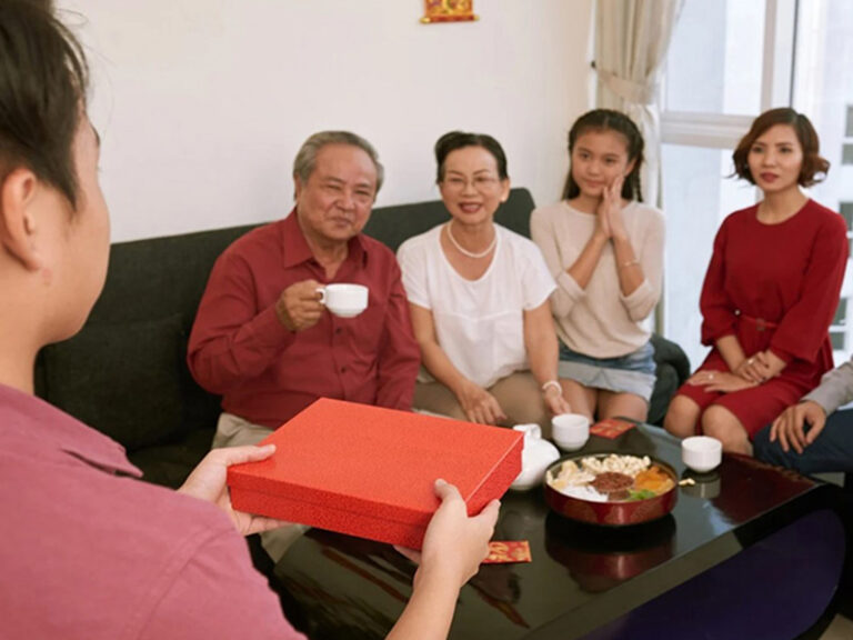 Bạn đã biết cách tặng quà tân gia gì ý nghĩa và thiết thực chưa