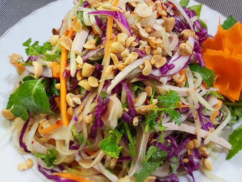Rau nộm là món salad rau củ chua ngọt, dễ chế biến và cực kỳ thơm ngon
