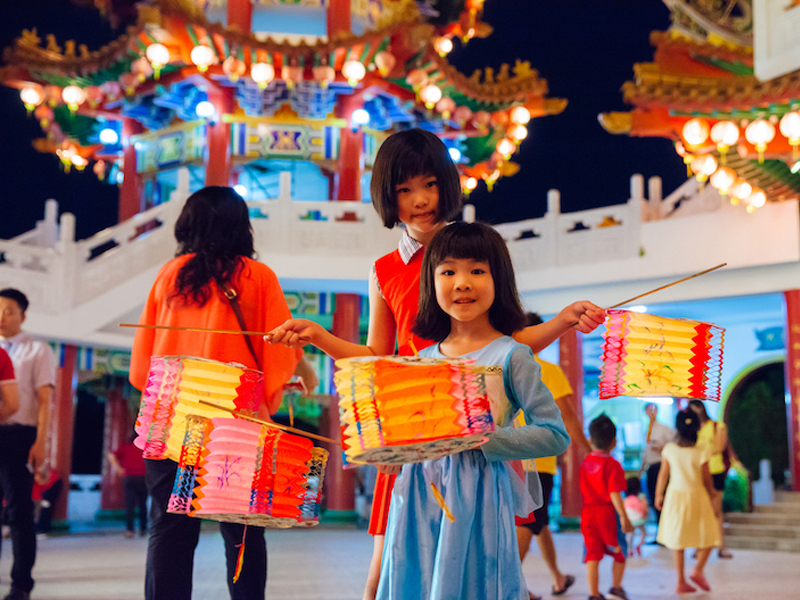 Phá cỗ Trung thu là gì? Lễ phá cỗ Trung thu có ý nghĩa đặc biệt ra sao? 13 Các em nhỏ được tham gia vào nhiều hoạt động vui chơi thỏa thích vào lễ phá cỗ Trung thu