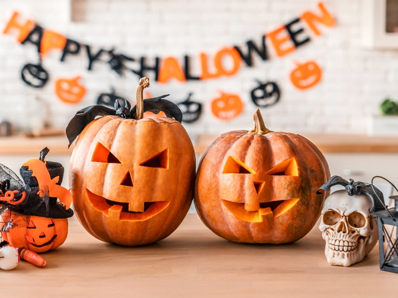 Khắc bí ngô là một trong những hoạt động mang tính biểu tượng nhất của Halloween