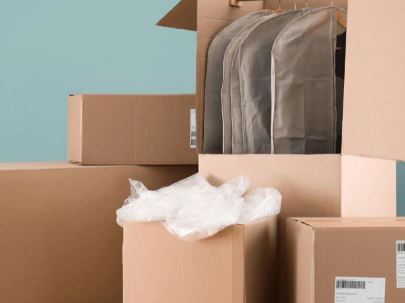 Tiêu chuẩn đóng gói hàng may mặc: Quy trình & Nguyên tắc vàng cho doanh nghiệp 10 Tiêu chuẩn thùng carton trong đóng gói hàng may mặc